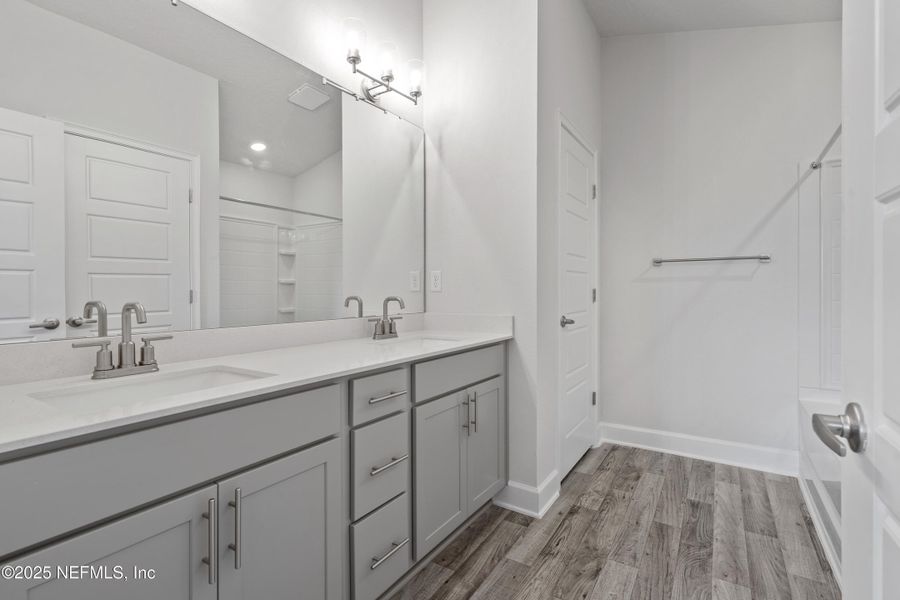 Furnished interior view inside a new home in , Green Cove Springs (Image 7).