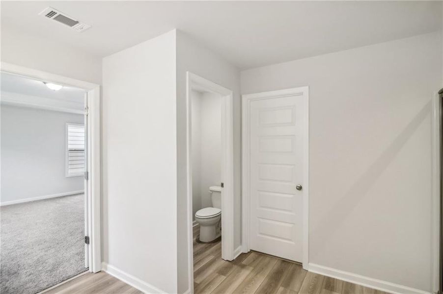 Spacious, unfurnished interior of a new home in Crofton Place Enclave, Snellville (Image 28).