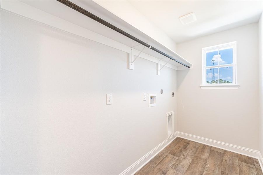 Spacious, unfurnished interior of a new home in Stonebrooke, Conroe (Image 11). Spacious, unfurnished interior of a new home in Stonebrooke, Conroe (Image 11).