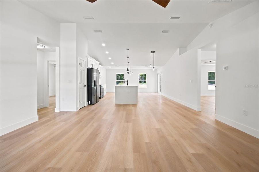 Spacious, unfurnished interior of a new home in , Summerfield (Image 18).