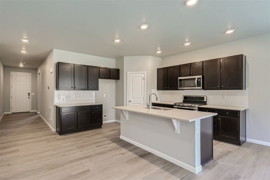 759 crestone street - web quality - 005 - 05 kitchen