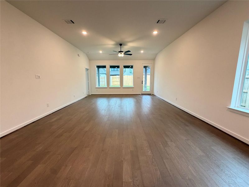 Spacious, unfurnished interior of a new home in Elyson 45' & 70', Katy (Image 9). Spacious, unfurnished interior of a new home in Elyson 45' & 70', Katy (Image 9).