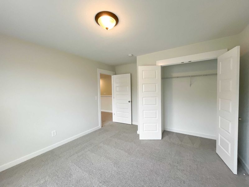 Spacious, unfurnished interior of a new home in Saundersville Station, Hendersonville (Image 15).