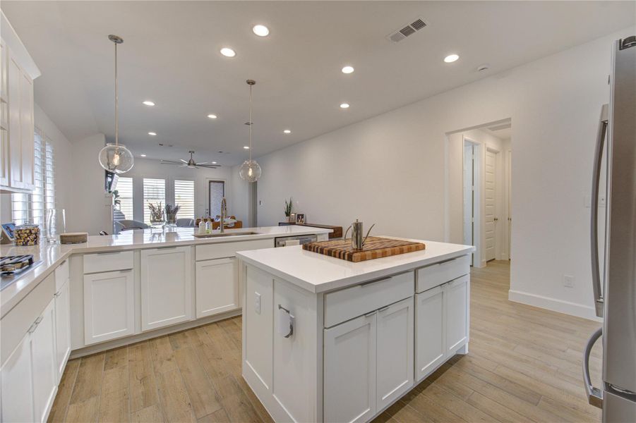 Furnished interior view inside a new home in Cross Creek West, Fulshear (Image 31).