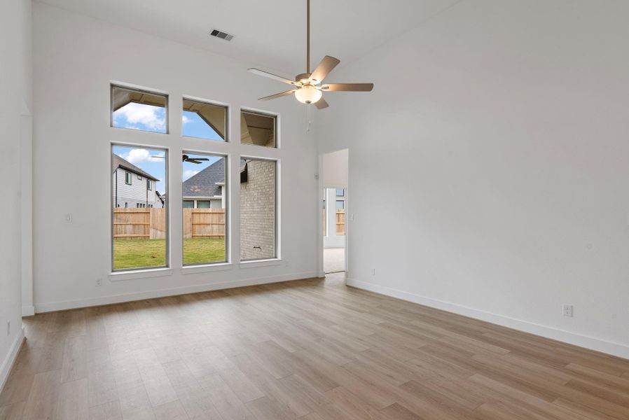 Spacious, unfurnished interior of a new home in Valencia, Manvel (Image 18). Spacious, unfurnished interior of a new home in Valencia, Manvel (Image 18).