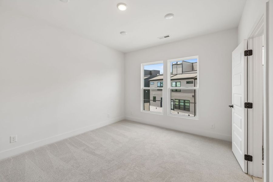Spacious, unfurnished interior of a new home in Skyline, Nashville (Image 19).
