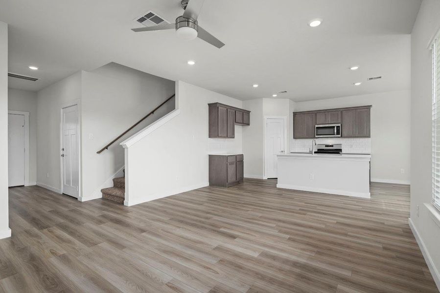 Spacious, unfurnished interior of a new home in West Canyon Trails, Belton (Image 13). Spacious, unfurnished interior of a new home in West Canyon Trails, Belton (Image 13).