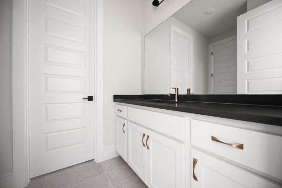 Furnished interior view inside a new home in Heath Golf and Yacht Club, Heath (Image 43).