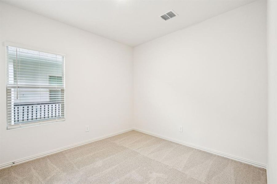 Spacious, unfurnished interior of a new home in Lakehaven - Spring Series, Farmersville (Image 26).