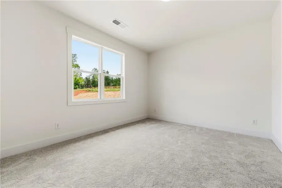 Spacious, unfurnished interior of a new home in , Gainesville (Image 47).