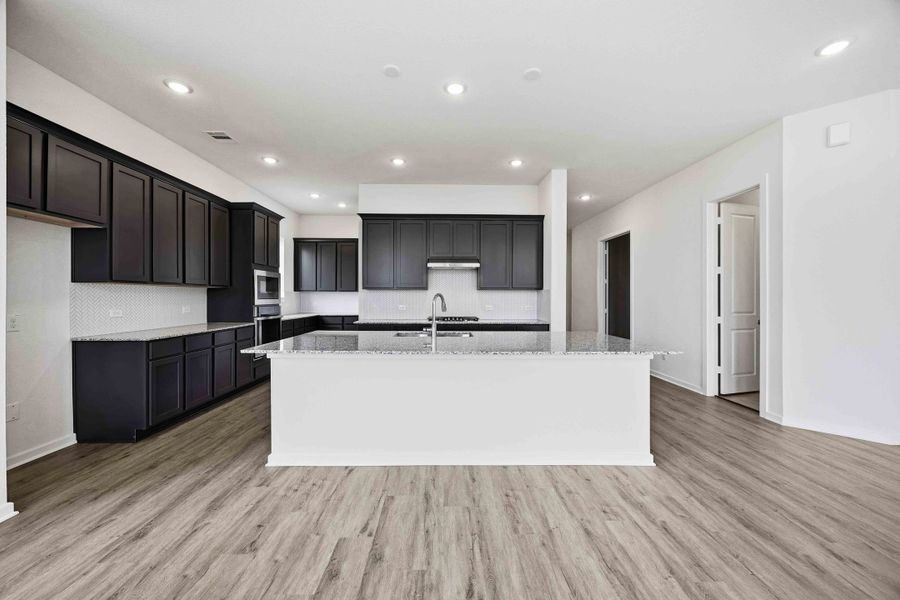 Furnished interior view inside a new home in Canterra Creek 60', Rosharon (Image 6). Furnished interior view inside a new home in Canterra Creek 60', Rosharon (Image 6).