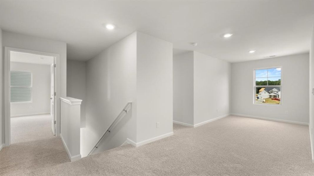 Spacious, unfurnished interior of a new home in Fairway 17 at Mirror Lake, Villa Rica (Image 42).