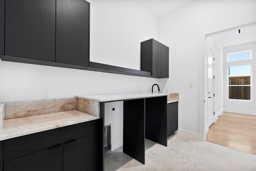 Furnished interior view inside a new home in , Dallas (Image 17). Furnished interior view inside a new home in , Dallas (Image 17).