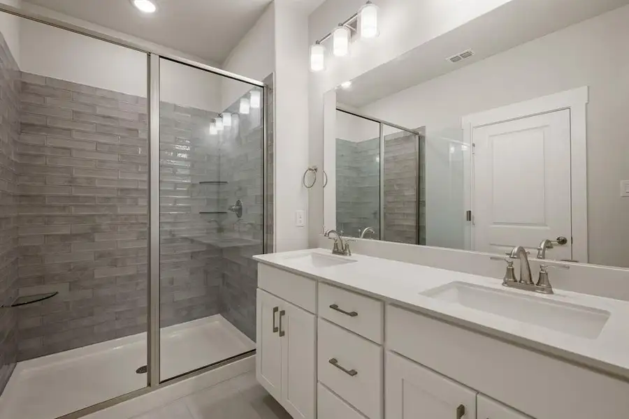 Plenty of room for two in this lovely owner's bath!