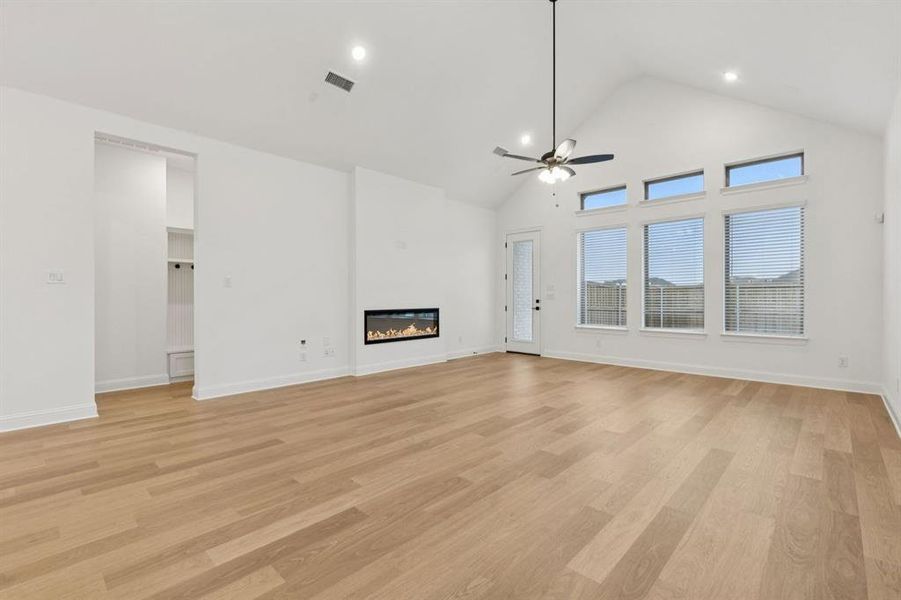 25-9717Flourishing_025