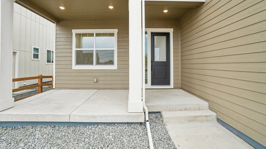 Furnished interior view inside a new home in Dillon Pointe - Journey, Broomfield (Image 35).
