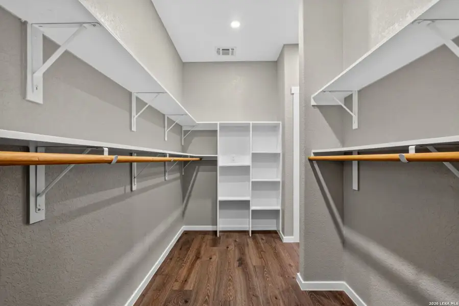 Spacious, unfurnished interior of a new home in , Somerset (Image 34).