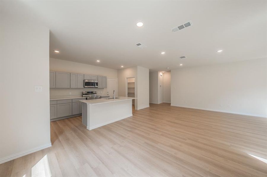 Spacious, unfurnished interior of a new home in Courtland Place, Cleburne (Image 27). Spacious, unfurnished interior of a new home in Courtland Place, Cleburne (Image 27).