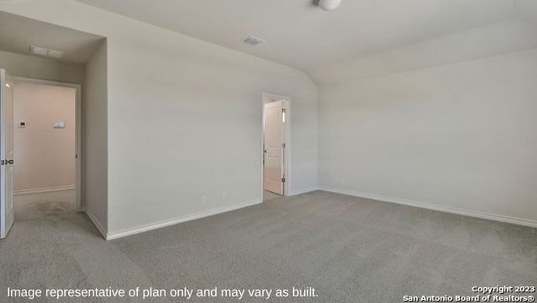 Spacious, unfurnished interior of a new home in Steele Creek, Cibolo (Image 10).