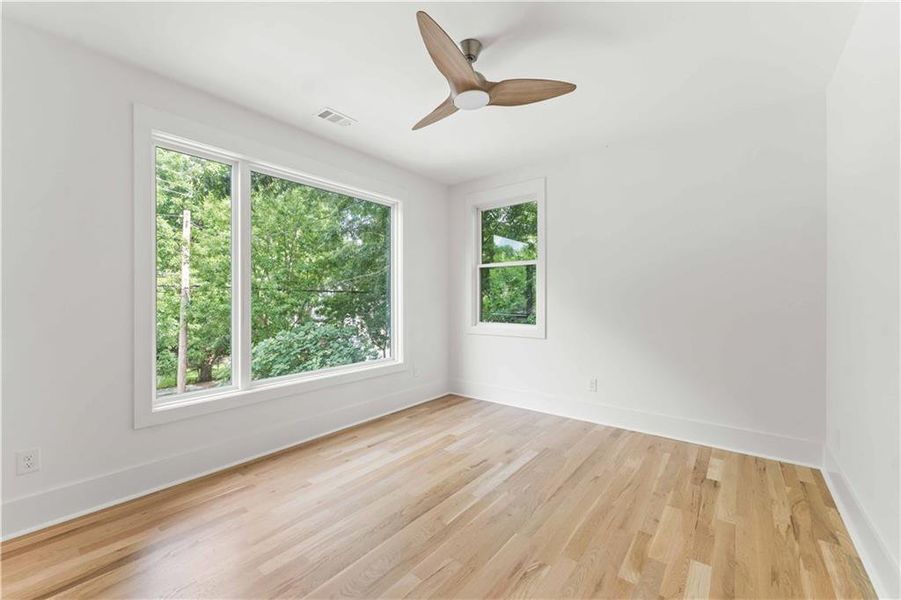 Spacious, unfurnished interior of a new home in , Atlanta (Image 23).