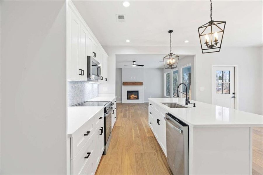 Furnished interior view inside a new home in , Gainesville (Image 16).