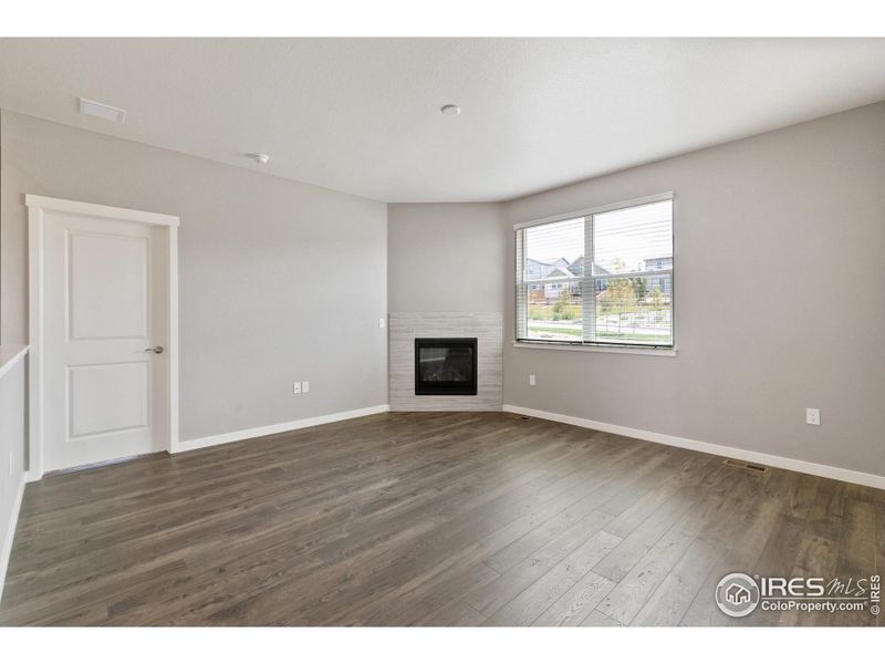 Spacious, unfurnished interior of a new home in Tailholt, Severance (Image 18).