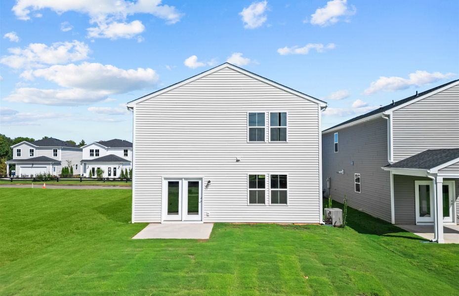 Exterior details and patio area of a home in Crestview, Spartanburg (Image 4).