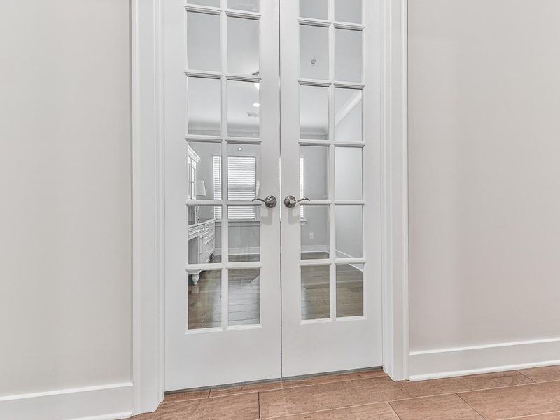 Spacious, unfurnished interior of a new home in Glenhaven at Ridgewalk, Woodstock (Image 46).