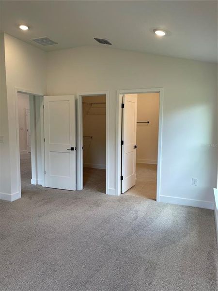 Spacious, unfurnished interior of a new home in Harmony Central, St. Cloud (Image 35).