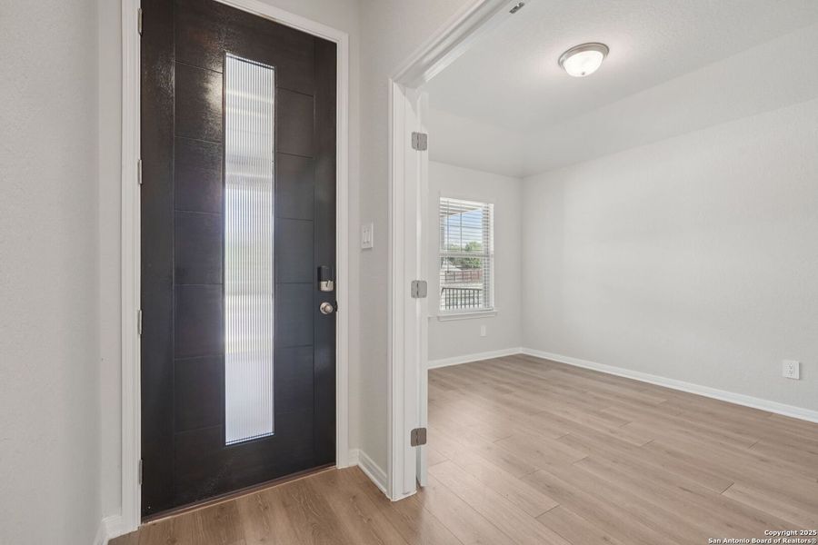 Image 43 of a home in Royal Crest. Image 43 of a home in Royal Crest.