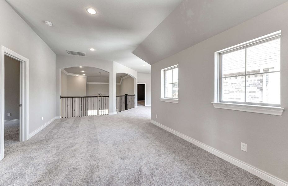 Spacious, unfurnished interior of a new home in Artavia 70′, Conroe (Image 35).