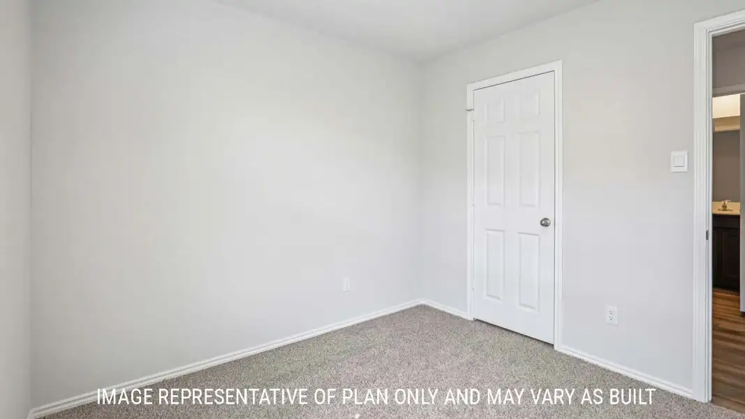 Representative unfurnished interior of a home built from the Atlanta by D.R. Horton in North Creek, Temple (Image 23).
