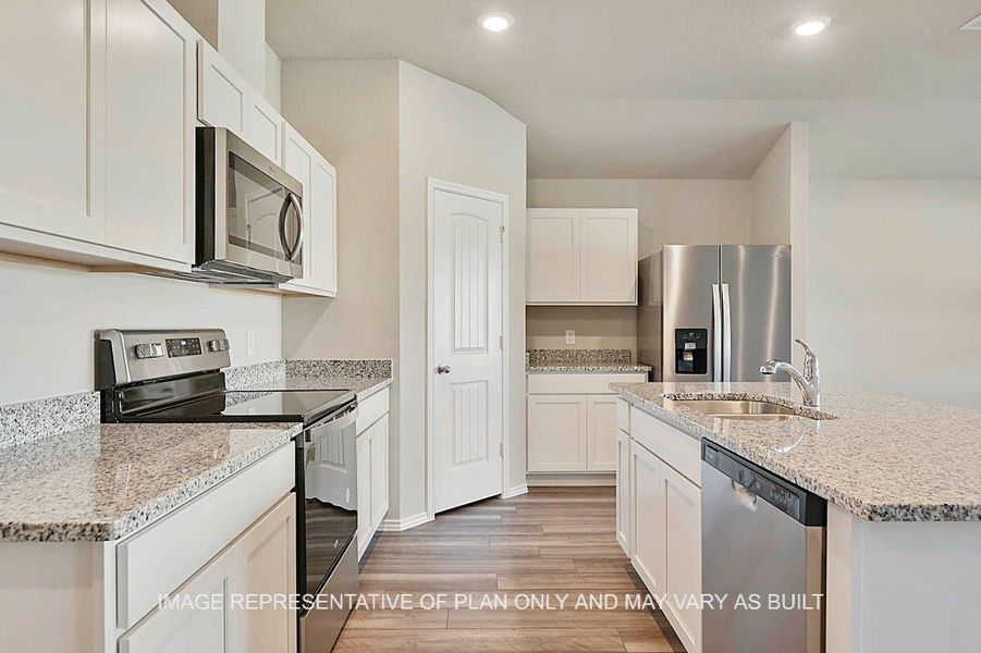 Furnished interior view inside a new home in Dove Crossing, Navasota (Image 5).