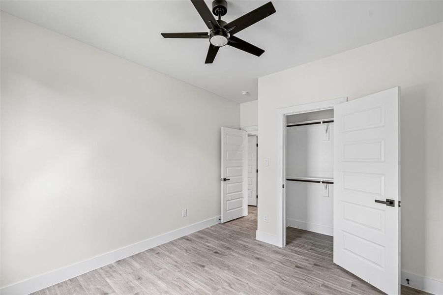 Spacious, unfurnished interior of a new home in , Granbury (Image 26).