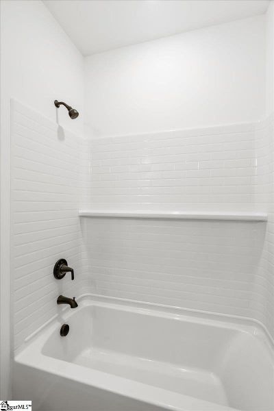 Close-up of interior finishes inside a home in Lynbrook, Boiling Springs (Image 14). Close-up of interior finishes inside a home in Lynbrook, Boiling Springs (Image 14).