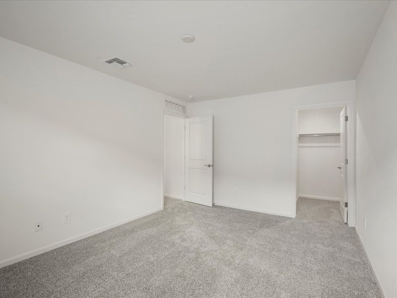 Spacious, unfurnished interior of a new home in Rincon Crest at Rocking K, Tucson (Image 16).