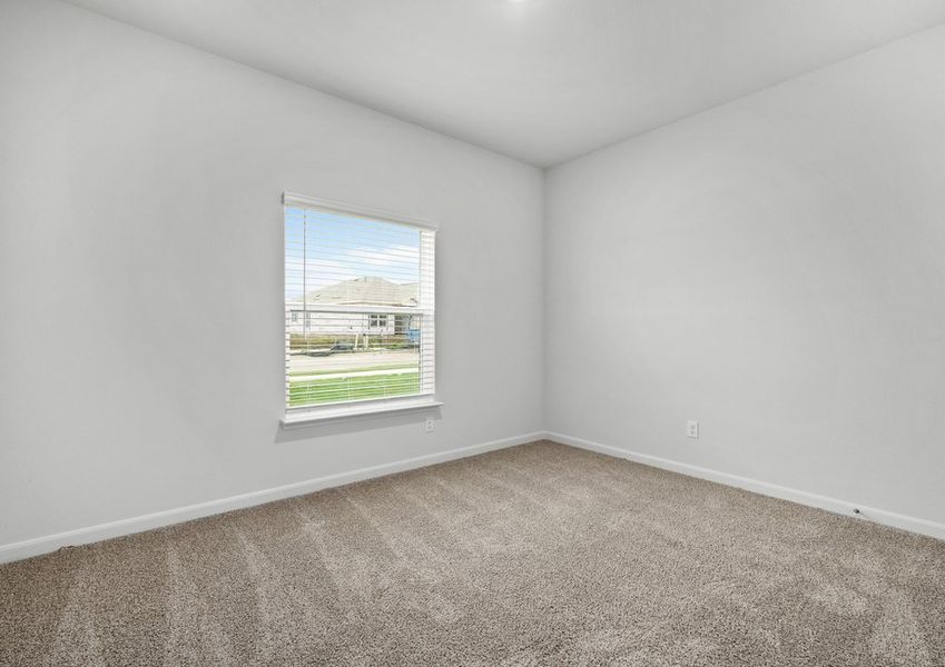 The secondary bedrooms are a great space for guest rooms and children's bedrooms. The secondary bedrooms are a great space for guest rooms and children's bedrooms.