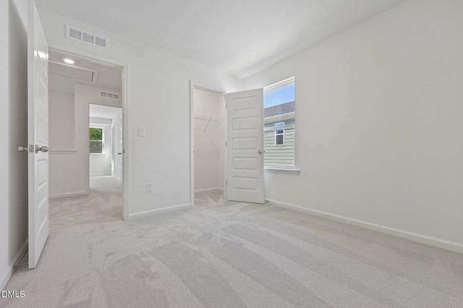 29-web-or-mls-Rabbitbrush St-S2304-029