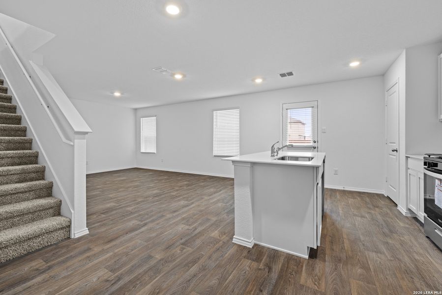 Furnished interior view inside a new home in Avenida, Converse (Image 7).