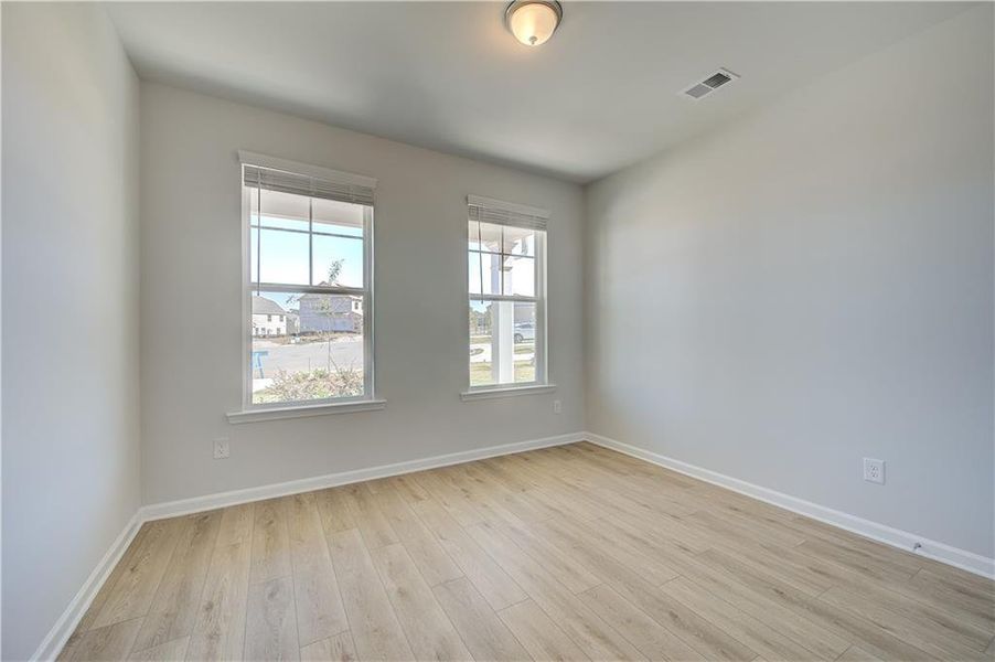 Spacious, unfurnished interior of a new home in Burchwood, Stockbridge (Image 15).
