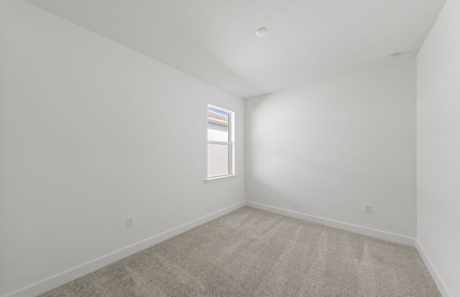 Spacious, unfurnished interior of a new home in TerraWalk at Babcock Ranch, Alva (Image 20).