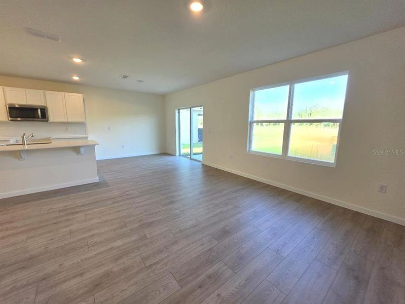 Spacious, unfurnished interior of a new home in , Daytona Beach (Image 15).