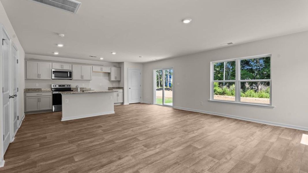 Spacious, unfurnished interior of a new home in Hobbs Farm, Ayden (Image 17).