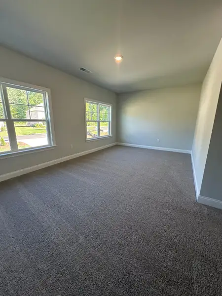 Spacious, unfurnished interior of a new home in Mirror Lake at South Harbour, Villa Rica (Image 24). Spacious, unfurnished interior of a new home in Mirror Lake at South Harbour, Villa Rica (Image 24).