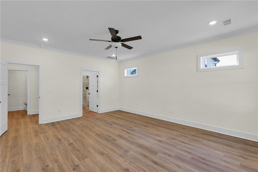 Spacious, unfurnished interior of a new home in Edwards Ridge, Central (Image 19).