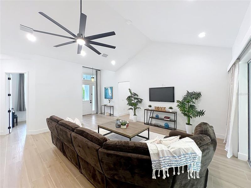 Furnished interior view inside a new home in , Orlando (Image 48).