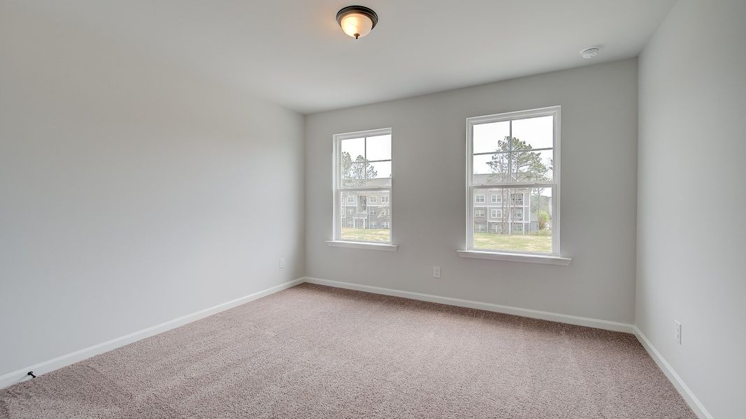 Spacious, unfurnished interior of a new home in Langley Overlook, Loganville (Image 22).