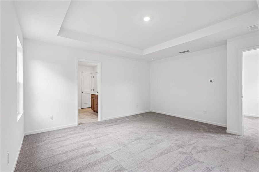 Spacious, unfurnished interior of a new home in Heritage River, Euharlee (Image 46). Spacious, unfurnished interior of a new home in Heritage River, Euharlee (Image 46).