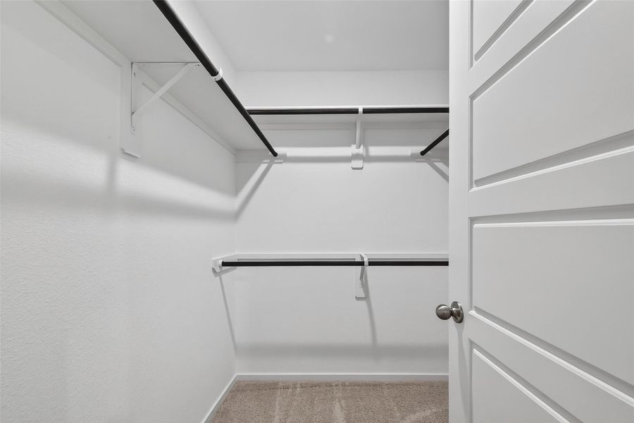 Spacious, unfurnished interior of a new home in Rollingbrook Estates, Baytown (Image 19).