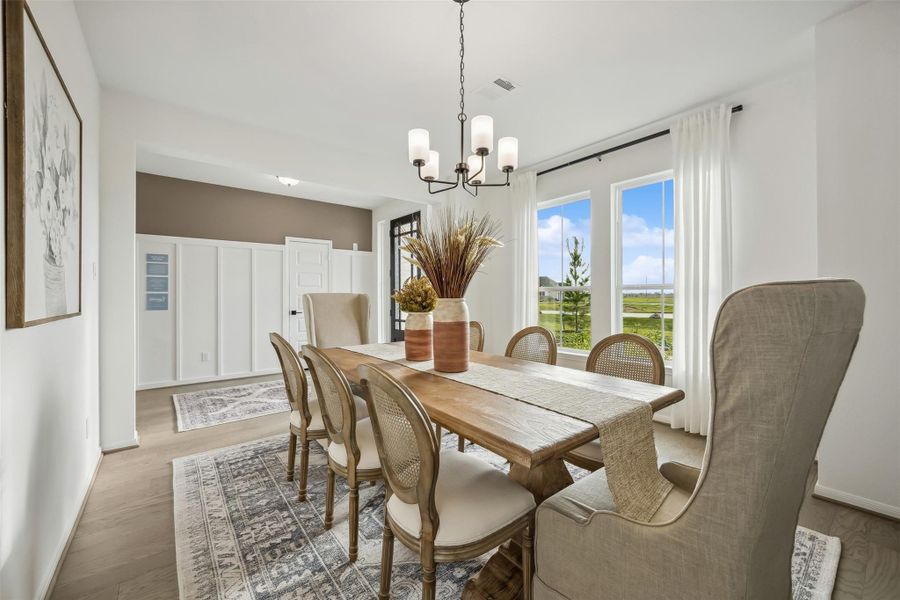 Elegant dining room (*Photo not of actual home and used for illustration purposes only.)